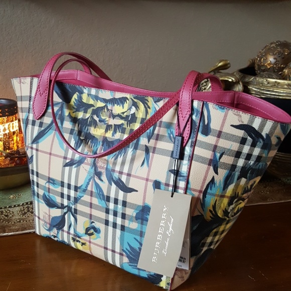 Burberry Canterbury Tote - Picture 2 of 8